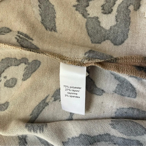 Maurices Tan & Gray Leopard Print Plush Open Front Cardigan Medium Women’s - Picture 10 of 11